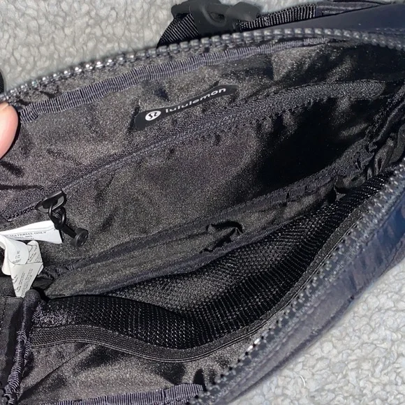 LULULEMON quilted puff belt bag NWT - Picture 12 of 14